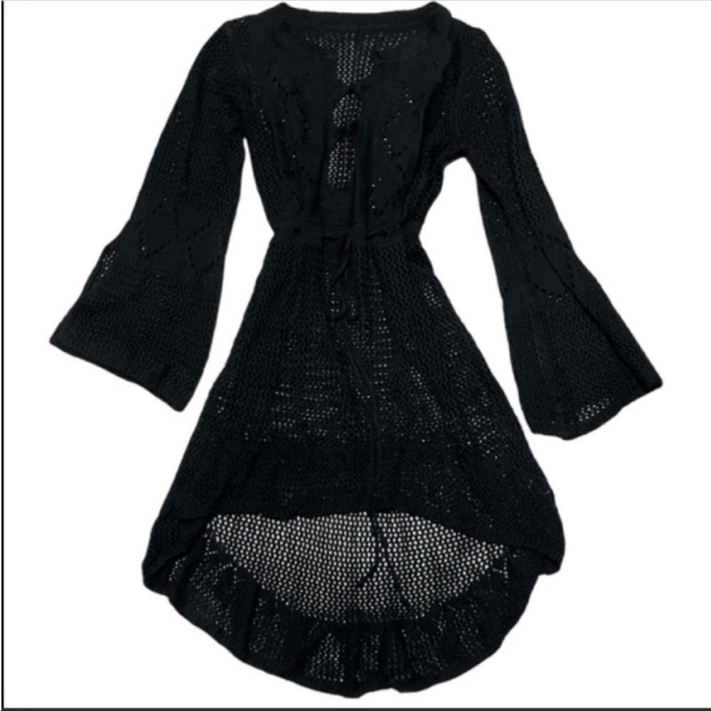 NWOT Wander Agio crochet hi-low bell sleeves tie waist black coverup. Small